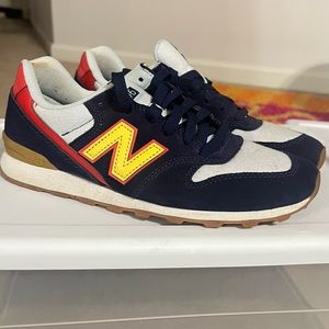 Women's new balance 696